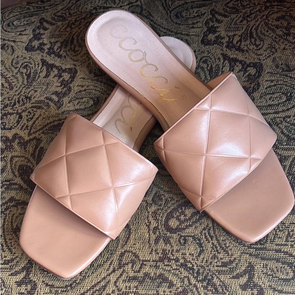 Women’s size 8.5 slides